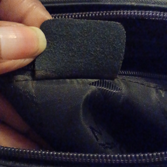 MCM Black and Gold Shoulder Bag - Picture 9 of 11